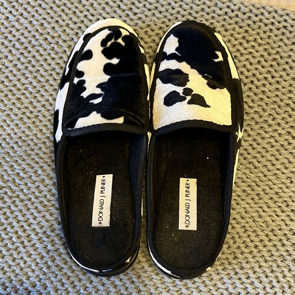 Donald J. Pliner Kids Black and White Slippers